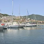 Charming Flat In The Heart Of The Old Town Of Ajaccio - Welkeys